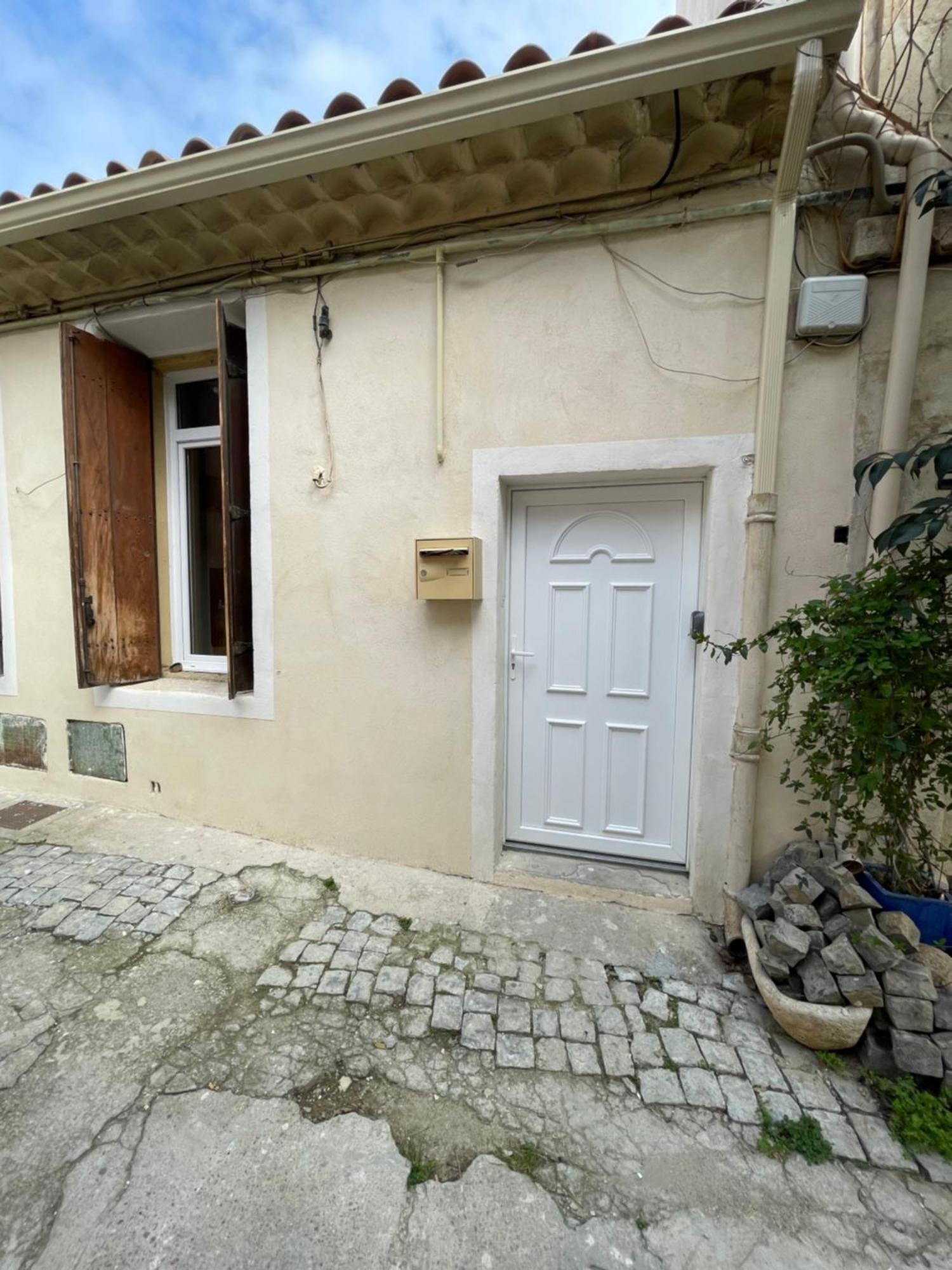 Chez Sonou , Nimes Centreアパートメント エクステリア 写真